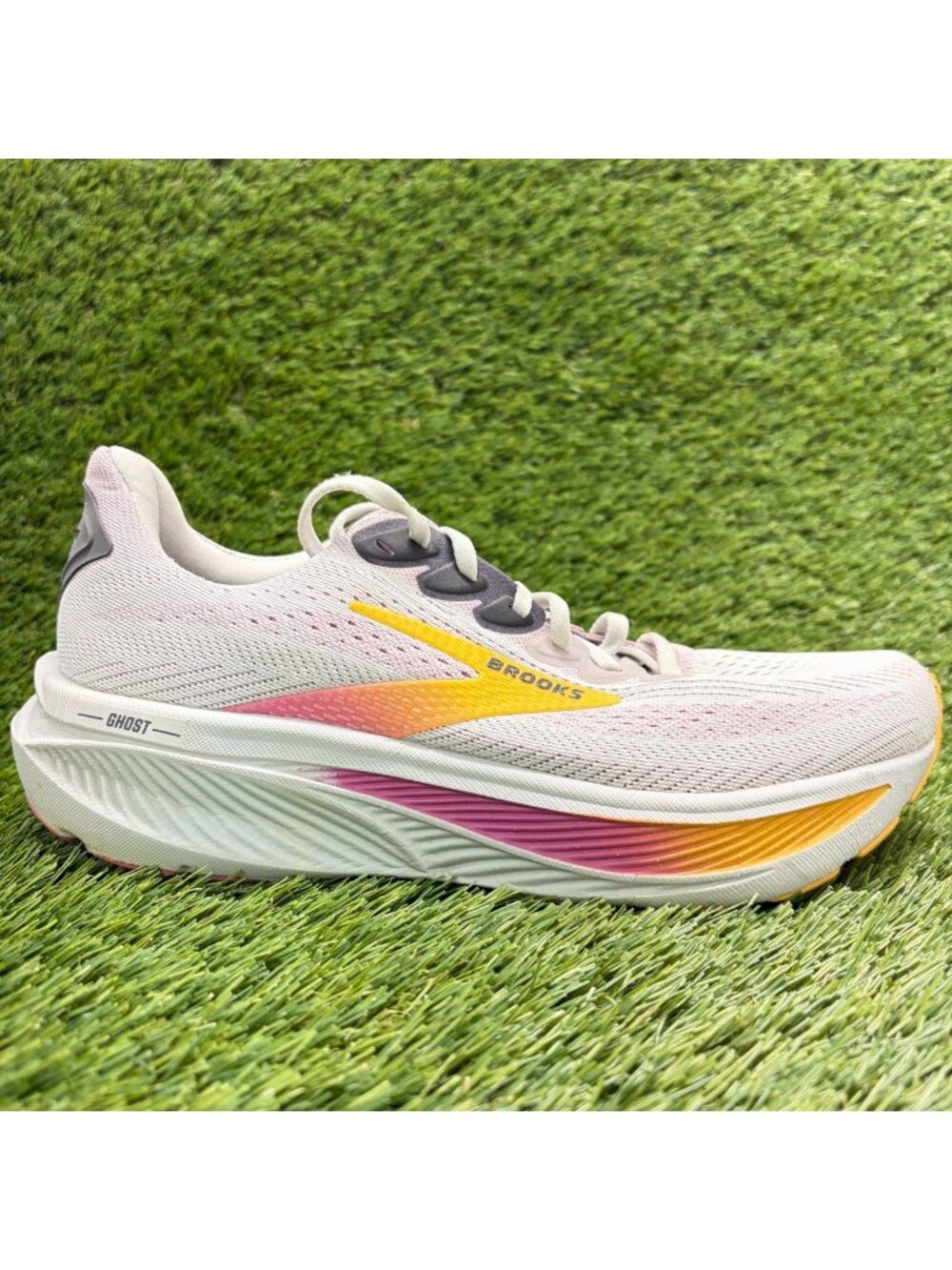 Brooks Ghost 16 Womens Size 8D Gray Pink Yellow Athletic Running Shoes Sneakers